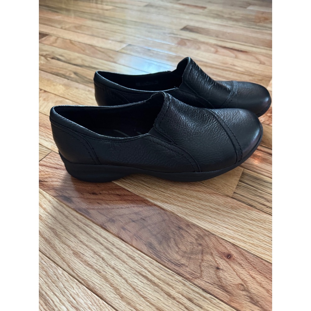 Clarks In-Motion Black Leather Loafers Womens 8W Slip On Comfort Shoes